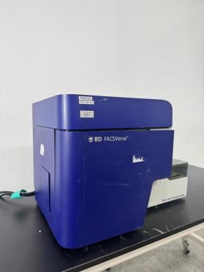 BD FACSVerse Multiparametric Flow Cytometer with Integrated Sample Loader-cover