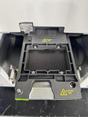 Applied Biosystems ViiA 7 Real-Time PCR System for Quantitative Gene Expression Analysis-cover