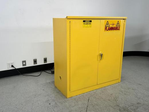 Justrite 30-Gallon Flammable Liquid Safety Storage Cabinet with FM Approval-cover