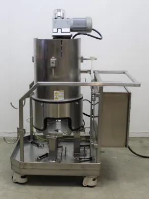 HyClone SV50171.02 50L Single-Use Bioreactor with Motor on Rolling Cart