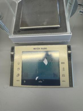 Mettler Toledo XP203S Digital Scale-cover