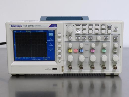 Tektronix TDS 2004C Four-Channel 70 MHz Digital Storage Oscilloscope with 1.0 GS/s Sample Rate-cover