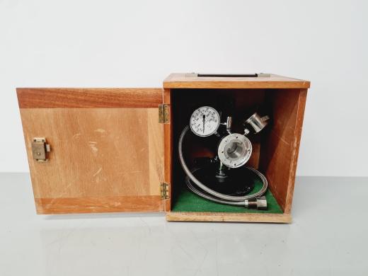 Critical Point Dryer for Electron Microscopy Sample Preparation-cover