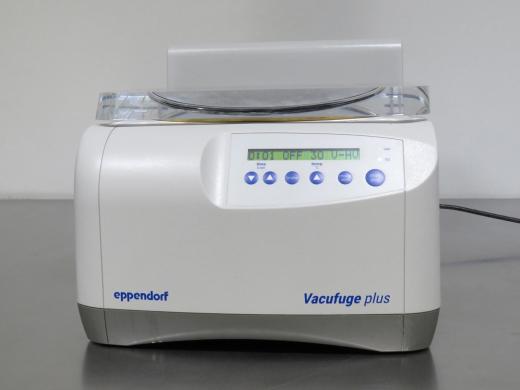 Eppendorf Vacufuge 5305 Plus Vacuum Concentrator with Integrated Pump and Heating-cover