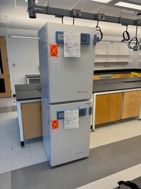 Thermo Fisher Forma Series 3 Model 4110 Water Jacketed CO2 Doublestack Incubator-cover