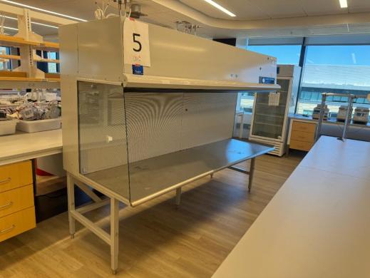 Labconco Purifier 8' Horizontal Clean Bench-cover