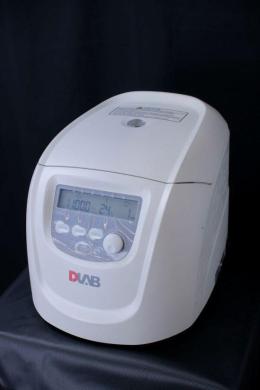 As One Benchtop High-Speed Centrifuge Model 3-7015-01 with Angle Rotor-cover