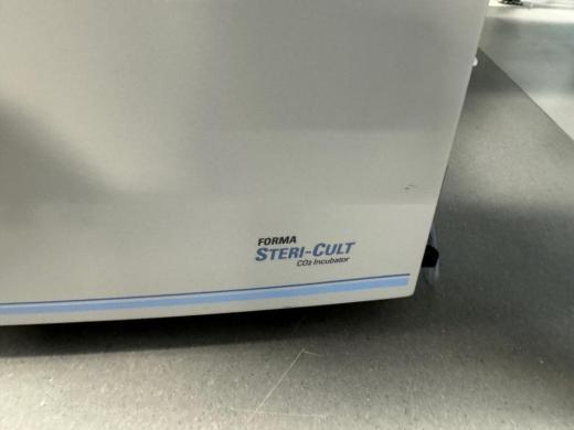 Thermo Scientific Forma Steri-Cult CO2 Incubator for Controlled Cell Culture Environments-cover
