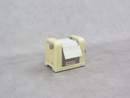 Exakt 50 Three-Roll Ointment Mill for Homogenizing Creams and Ointments-cover