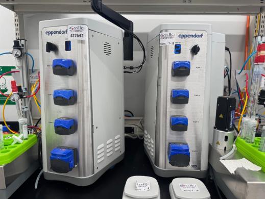 Eppendorf BioFlo 320 Dual-Tower Laboratory Bioreactor System for Cell Culture and Bioprocessing-cover