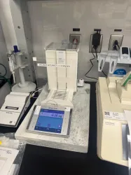 Mettler Toledo XP205 Analytical Balance with Touchscreen and Glass Draft Shield, 5 of 6