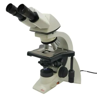 Leica DM1000 Compound Microscope with Binocular Head and Hi Plan Objectives