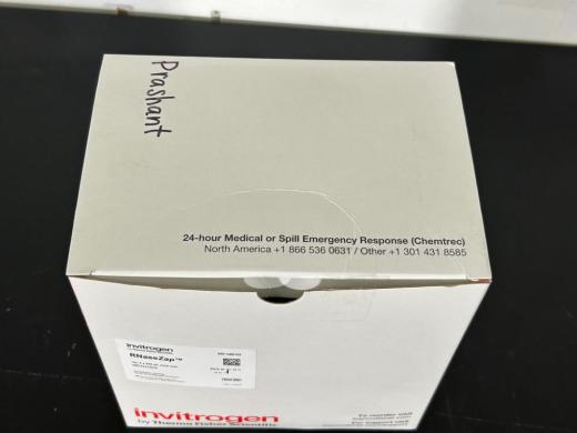 Thermo Fisher Scientific Invitrogen RNaseZap Solution for RNase Decontamination-cover
