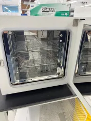 Benchmark SureTemp Bi-Convection Incubator Model H2505-40 with Digital Controls, 2 of 4
