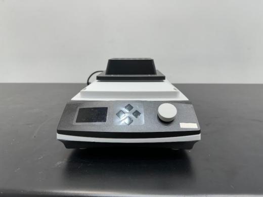 Thermo Scientific Digital Shaking Drybath with Precise Temperature and Adjustable Shaking Control-cover