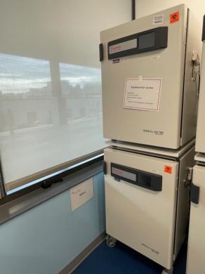 Thermo Scientific Heracell Vios 160i Doublestack CO2 Incubator with Dual Independent Chambers-cover