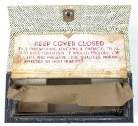 American Optical 120mm Microtome Knife Blade with Case, 6 of 31