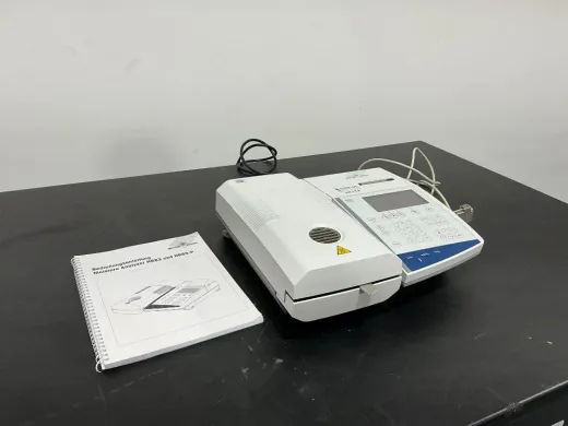 Mettler Toledo HR83 Halogen Moisture Analyzer for Rapid Moisture Content Determination