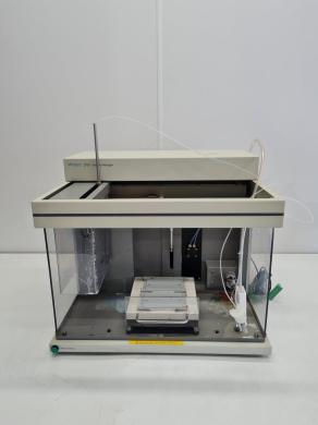 Waters 2700 Sample Manager HPLC Injector and Fraction Collector-cover