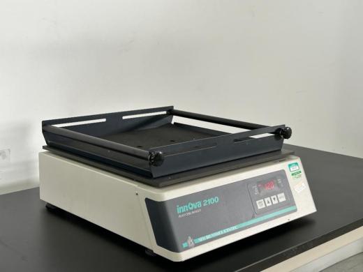 New Brunswick Scientific Innova 2100 Open Air Platform Shaker for Precise Laboratory Agitation-cover