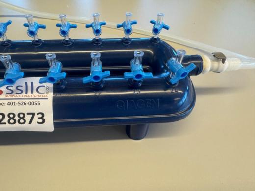 Qiagen Plastic Vacuum Manifold-cover
