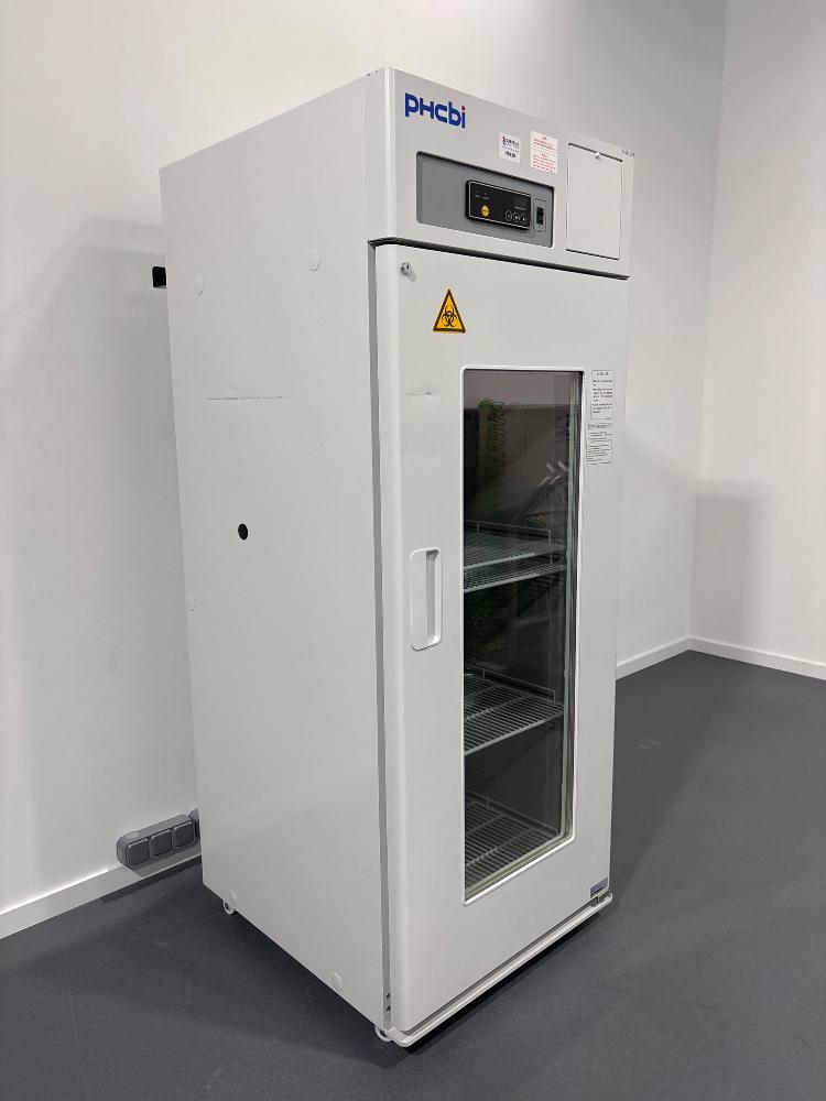 PHCbi MPR-722-PE Pharmaceutical Refrigerator with Glass Door and Adjustable Shelves