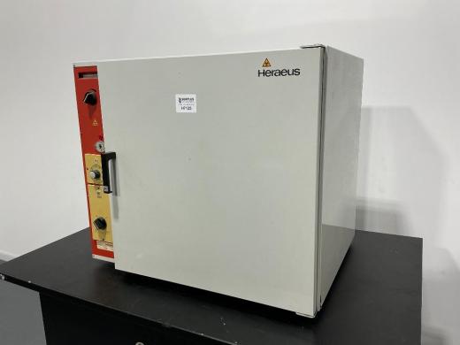 Heraeus CO₂ Incubator with Manual Temperature Control and Stainless Steel Interior-cover