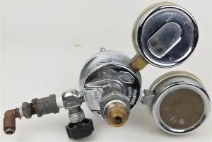 Union Carbide Purox CGA-510 Acetylene Regulator with Gauges, 4 of 6