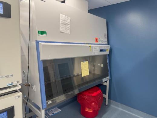Thermo 1300 Series A2 6' BioSafety Cabinet-cover