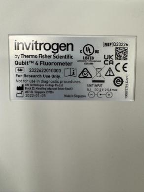 Invitrogen Qubit 4 Fluorometer for Fluorescence-Based Nucleic Acid Quantification-cover