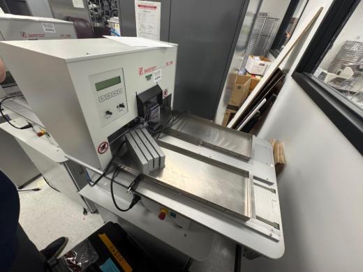 Sarstedt DC 1200 Precision Laboratory Bottle Capper with Digital Control-cover