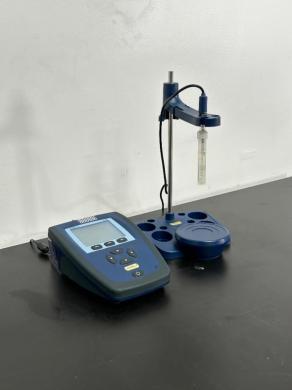 VWR B10p SympHony Benchtop pH Meter with Electrode Stand-cover