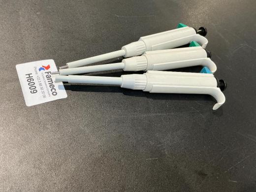 Socorex Autoclavable Calibra 822 Adjustable Volume Pipettes Set of 3-cover