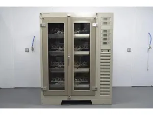 Kuhner ISF4-X Incubating Incubator Shaker with Temperature and Humidity Control, 3 of 12