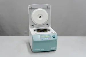 Hettich Mikro 200 Microcentrifuge for Small Tube Separation, 2 of 7