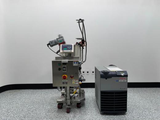 Thermo Fisher Scientific SUB0050.8101 50L Single-Use Bioreactor System with Integrated Control and Chiller-cover