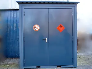 KOK KV 2 chemie BW Fireproof Walk-In Chemical Storage Safe with Sound-Damping Doors, 2 of 3