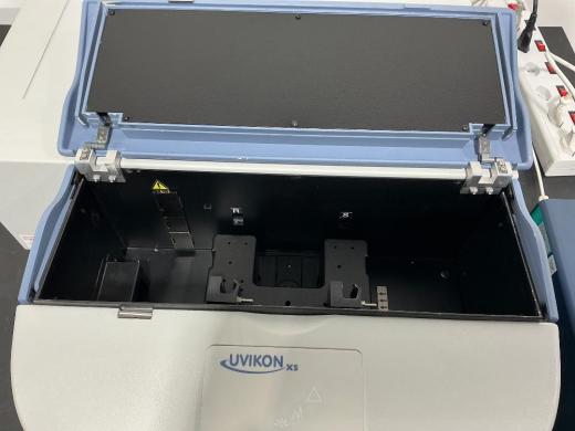 Secomam Uvikon XS UV-Visible Spectrophotometer for Precise Absorbance Measurement-cover