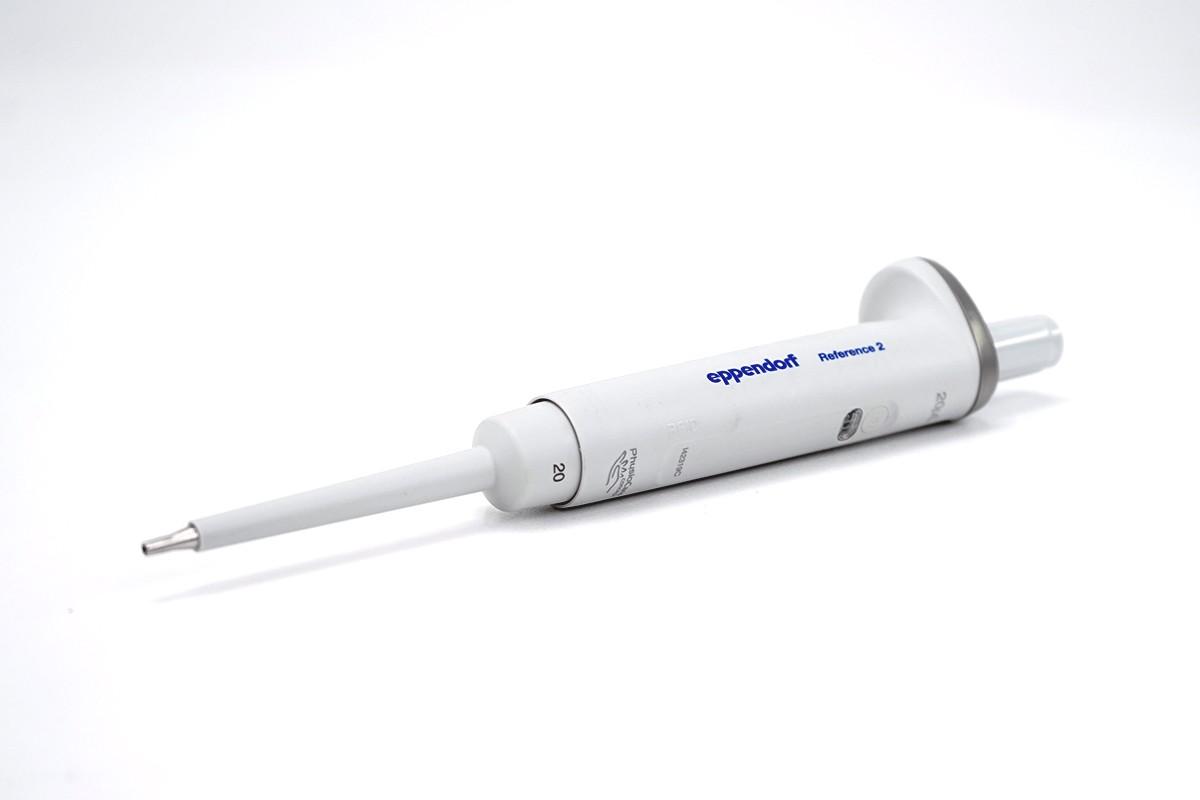 Eppendorf Reference 2 Fixed-Volume Single-Channel Pipette 20 µL