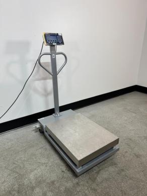 Mettler Toledo ICS469 Floor Scale-cover