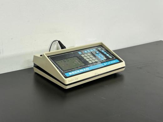 Beckman 71 pH Meter-cover