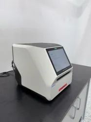 Bio-Rad GelDoc Go Gel Documentation System with Built-in Touchscreen and UV Transilluminator, 2 of 6