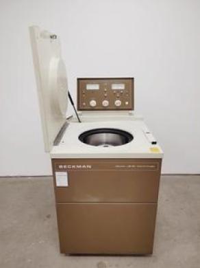 Beckman Centrifuge  Model - J2-21 Spares/Repairs
        NOTE - THIS IS A SPARES/REPAIRS ITEM-cover