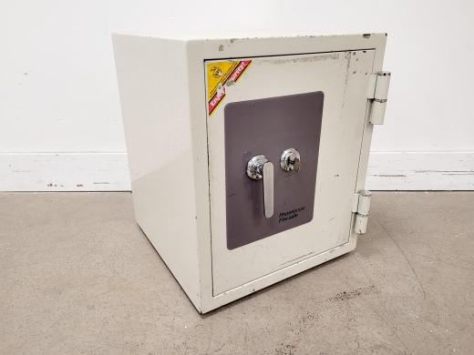 Phoenix 500 Fire Resistant Laboratory Storage Safe-cover
