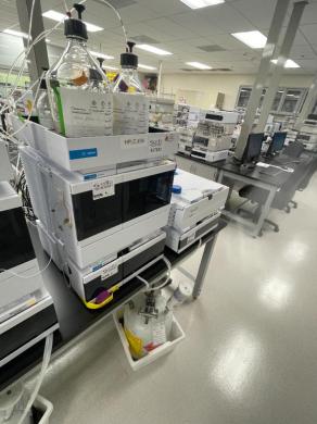 Agilent 1260 Infinity II HPLC System with DAD and ALS Modules-cover