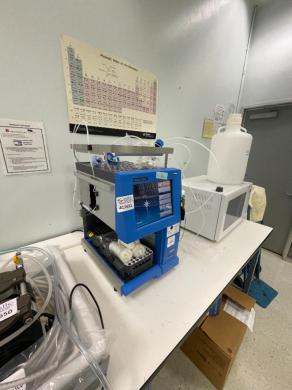 Biotage Isolera One Automated Flash Chromatography System with Touchscreen Interface-cover
