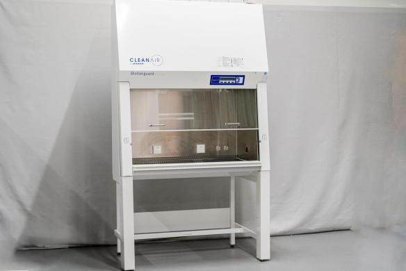 CleanAir Biovanguard 4 Class II Microbiological Safety Cabinet-cover