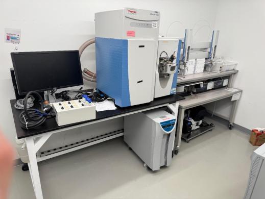 Thermo Fisher Scientific Q Exactive Focus High-Resolution Orbitrap LC/MS System-cover