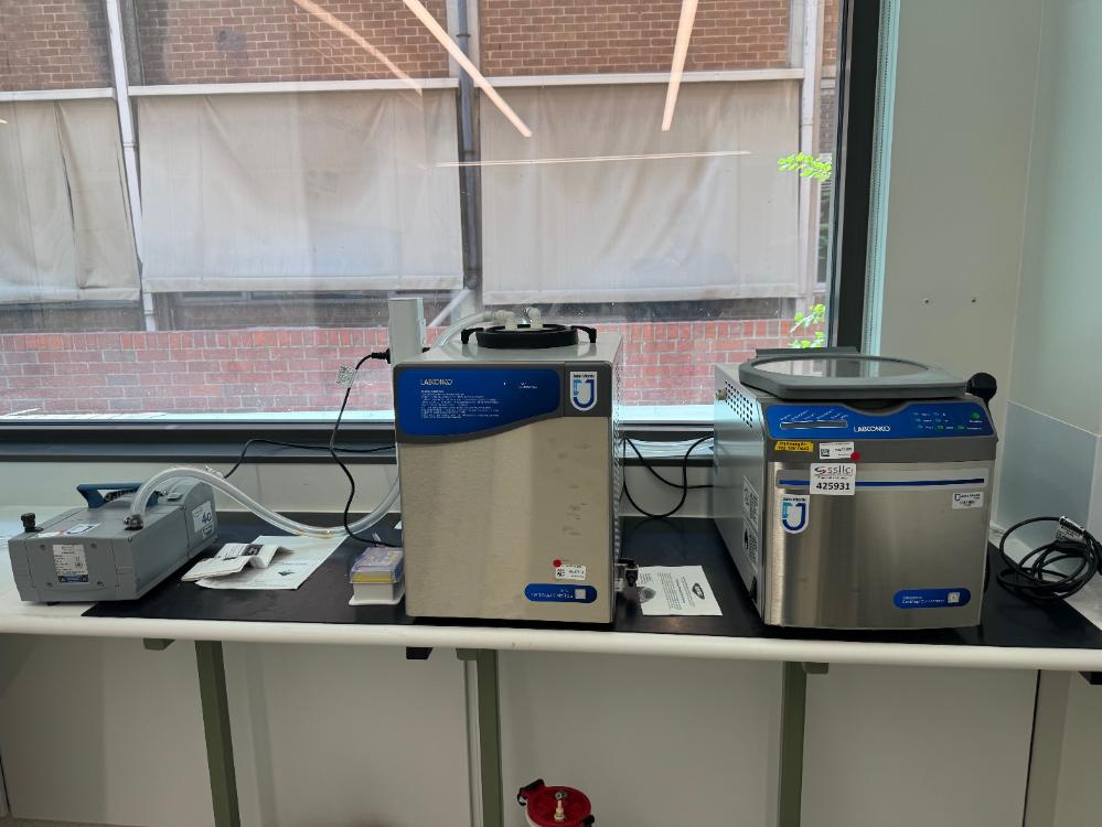 Labconco Refrigerated CentriVap Concentrator Model 7310039 with Vacuum Pump