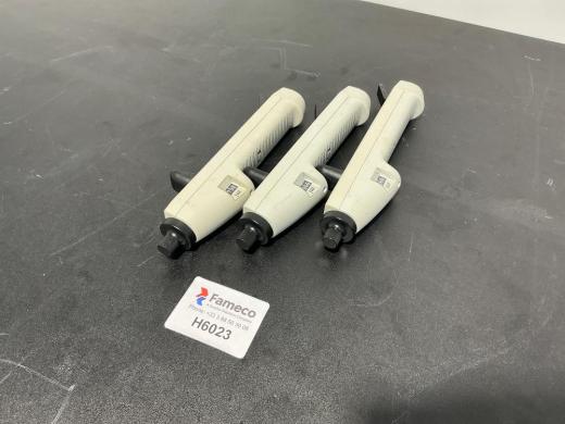 Eppendorf Set of Three Manual Pipettes for Precise Liquid Handling-cover